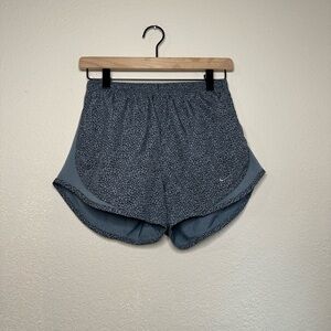 Nike Patterned Gray Athletic Shorts